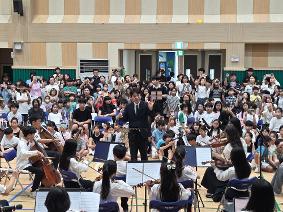 등굣길 오케스트라 연주회